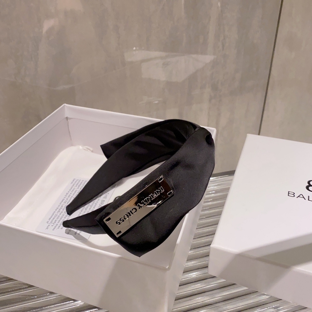 Balenciaga Infinity Cross hardware headband sweet cool hair accessory - Picture 5 of 5